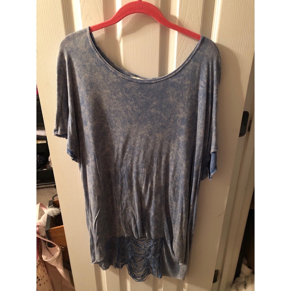 Lace back, Flowy top